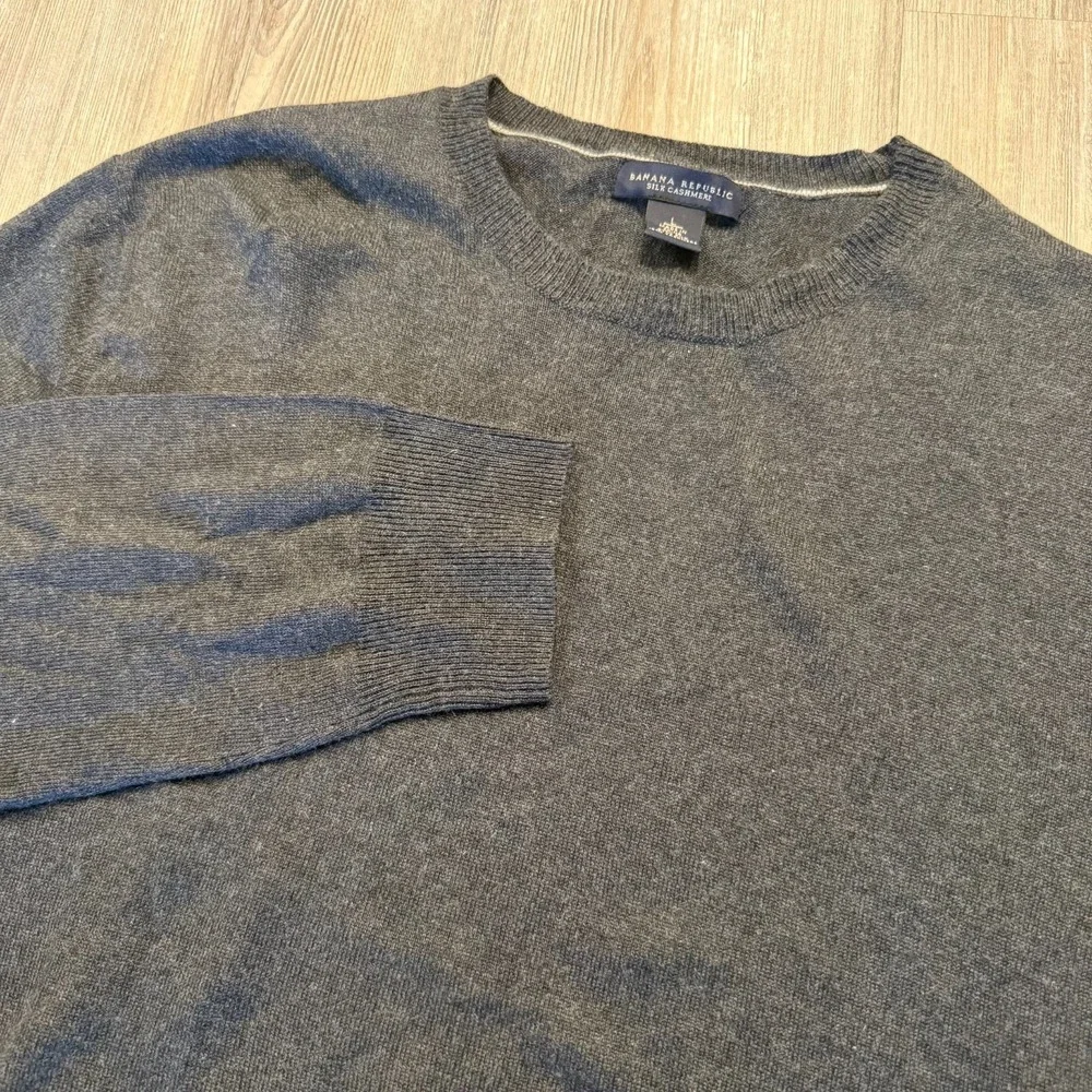 Banana Republic Mens Large Silk Cashmere Sweater Dark Gray